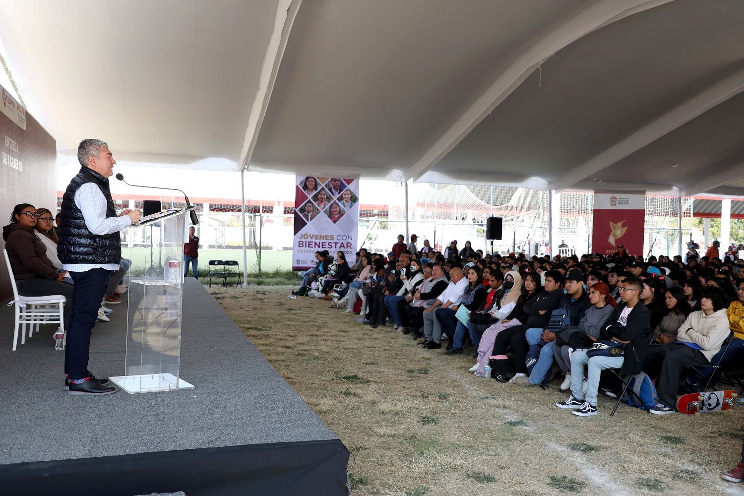 Entrega GEM más de mil tarjetas del programa Jóvenes con Bienestar