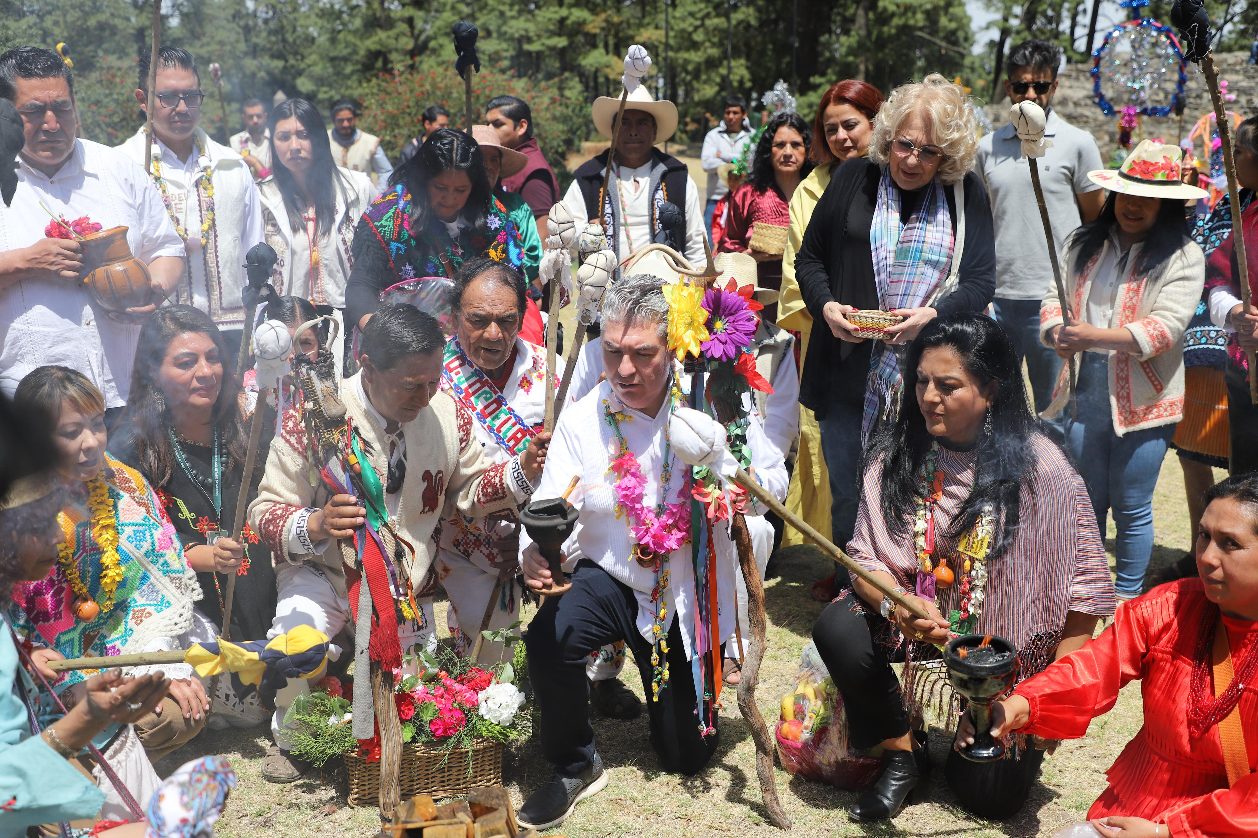 Pueblos originarios del EdoMéx inician ciclo agrícola con ceremonia de Encendido del Fuego Nuevo y Bendición de las Semillas